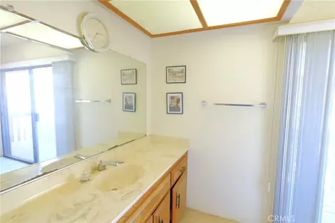Bath - 5132 Aspen, Montclair, CA 91763 photo 2 of 2