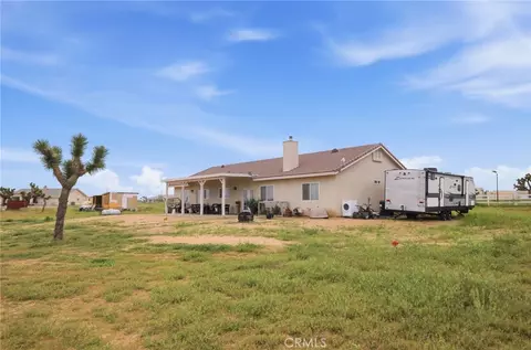 Exterior - 7180 Solano Rd, Phelan, CA 92371 photo 10 of 11