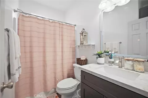 Bath - 7180 Solano Rd, Phelan, CA 92371 photo 1 of 2