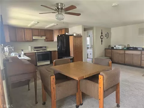 Dining - 4057 Pine, Long Beach, CA 90807 photo 4 of 4