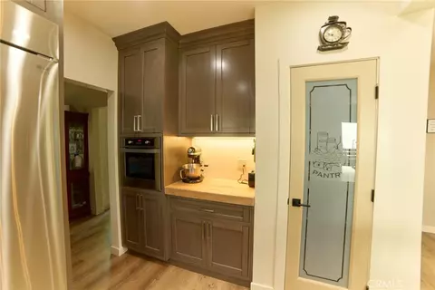 Kitchen - 4057 Pine, Long Beach, CA 90807 photo 4 of 7