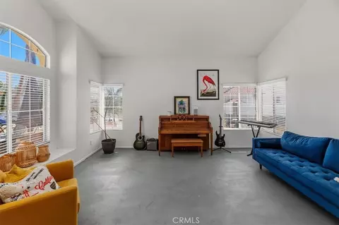 Living - 352 Leafwood Ct, Riverside, CA 92506 photo 2 of 2