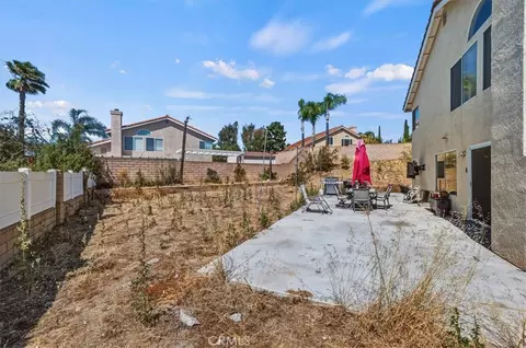 Exterior - 352 Leafwood Ct, Riverside, CA 92506 photo 6 of 9