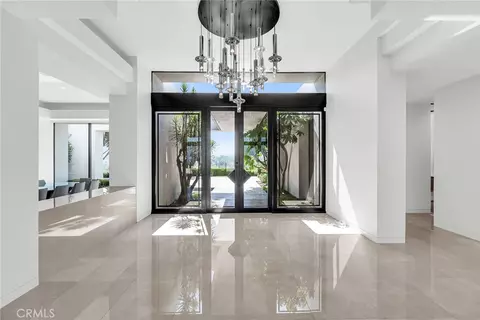 Entry Way - 2130 Old Quarry Rd, Riverside, CA 92506 photo 1 of 4