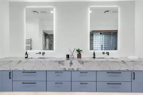 Bath - 2130 Old Quarry Rd, Riverside, CA 92506 photo 5 of 10