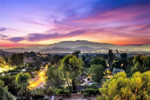 View/Area - 2130 Old Quarry Rd, Riverside, CA 92506 photo 2 of 2