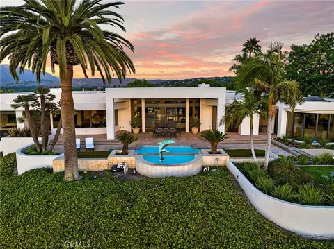 Exterior - 2130 Old Quarry Rd, Riverside, CA 92506 photo 6 of 12