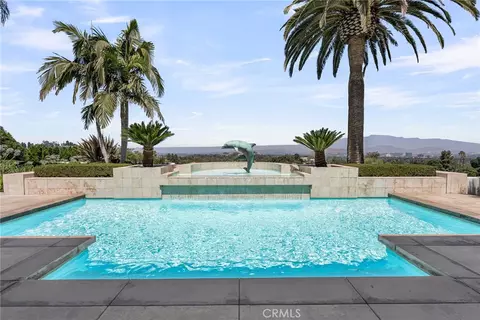 Exterior - 2130 Old Quarry Rd, Riverside, CA 92506 photo 9 of 12
