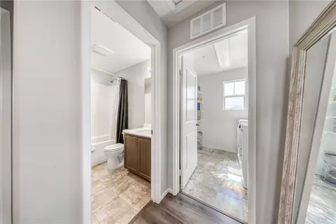 Entry Way - 1518 Cobalt Ct, Beaumont, CA 92223 photo 7 of 10