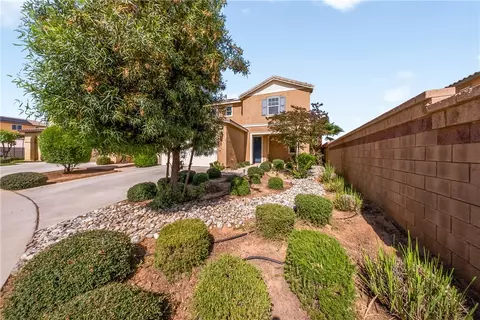 Exterior - 1518 Cobalt Ct, Beaumont, CA 92223 photo 3 of 7