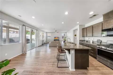 Entry Way - 1518 Cobalt Ct, Beaumont, CA 92223 photo 2 of 10