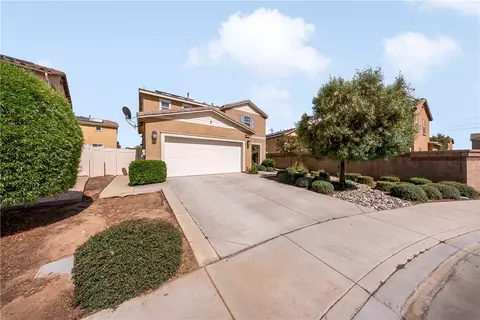 1518 Cobalt Ct, Beaumont, CA 92223