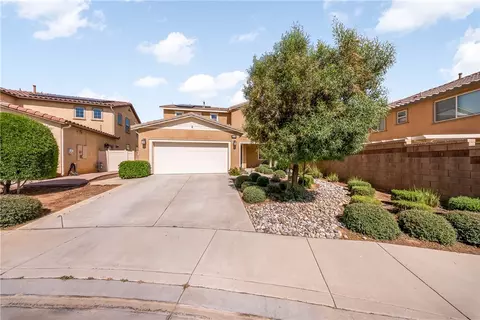 Exterior - 1518 Cobalt Ct, Beaumont, CA 92223 photo 2 of 7