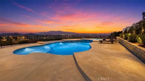 16318 Sun Summit Dr, Riverside, CA 92503