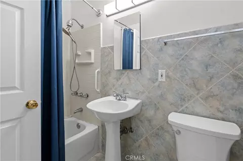 Bath - 8461 Maxine, Pico Rivera, CA 90660 photo 1 of 2