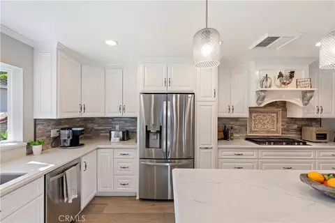 Kitchen - 16291 Ringbit Ct, Riverside, CA 92506 photo 4 of 8