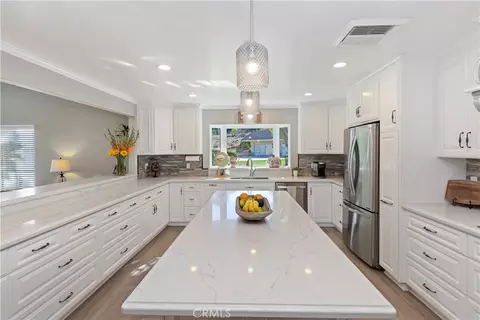Kitchen - 16291 Ringbit Ct, Riverside, CA 92506 photo 3 of 8