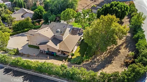 View/Area - 16291 Ringbit Ct, Riverside, CA 92506 photo 4 of 6