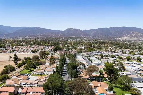 View/Area - 1053 Border Ave, Corona, CA 92882 photo 7 of 10