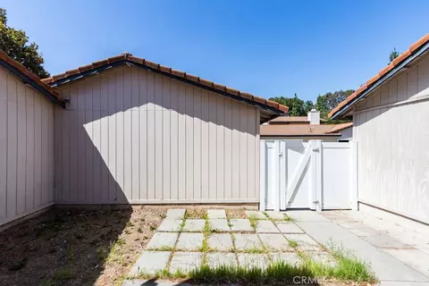 Exterior - 1053 Border Ave, Corona, CA 92882 photo 7 of 8