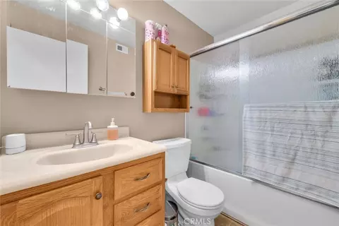 Bath - 1183 Armando St, Upland, CA 91786 photo 1 of 2