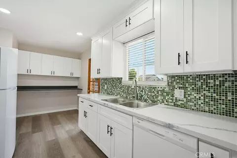 Kitchen - 9805 Devon St, Rancho Cucamonga, CA 91730 photo 2 of 3