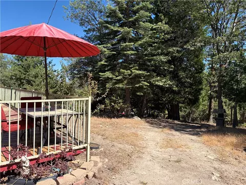 246 Chipmunk, Twin Peaks, CA 92391 photo 7