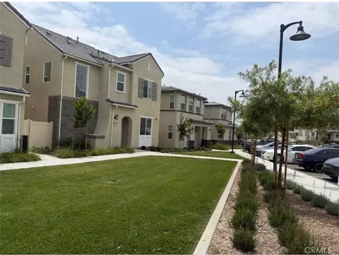 Exterior - 39488 Tannat, Temecula, CA 92591 photo 5 of 10
