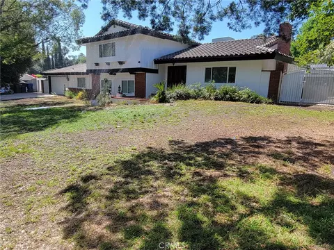 2350 Shadow Hill Dr, Riverside, CA 92506