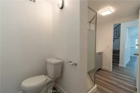Bath - 2350 Shadow Hill Dr, Riverside, CA 92506 photo 2 of 2