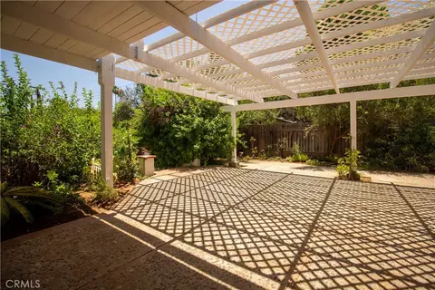 2350 Shadow Hill Dr, Riverside, CA 92506 photo 6