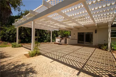 2350 Shadow Hill Dr, Riverside, CA 92506 photo 5