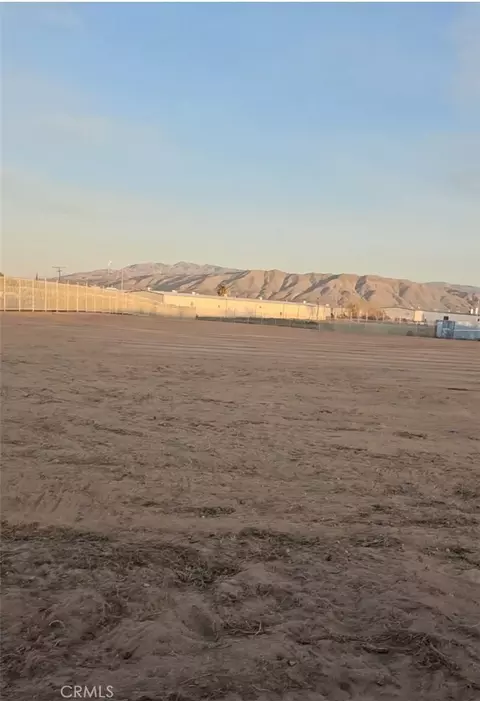 11115 Santa Fe E, Hesperia, CA 92345