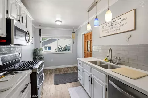 Kitchen - 2803 Shenandoah, Riverside, CA 92506 photo 2 of 3