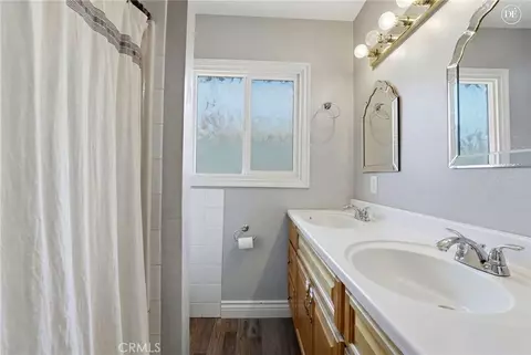 Bath - 2803 Shenandoah, Riverside, CA 92506 photo 1 of 2