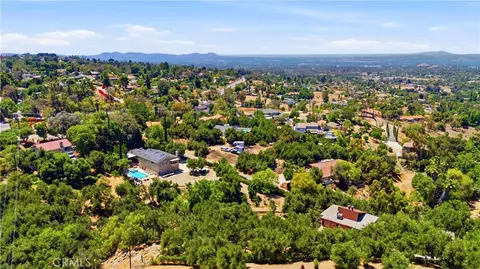 View/Area - 17115 Ranchero, Riverside, CA 92504 photo 3 of 4