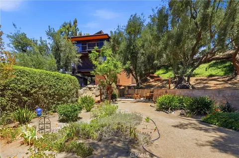Exterior - 17115 Ranchero, Riverside, CA 92504 photo 18 of 22