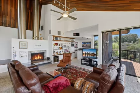 Living - 17115 Ranchero, Riverside, CA 92504 photo 7 of 9