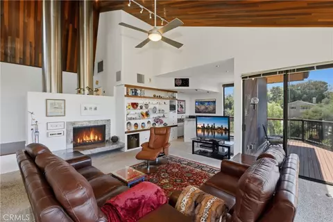 Living - 17115 Ranchero, Riverside, CA 92504 photo 7 of 9