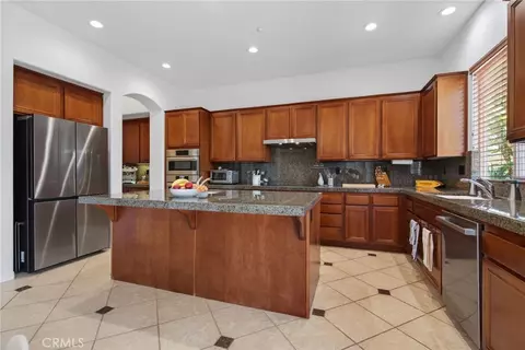 Kitchen - 8059 Terraza Ct, Riverside, CA 92508 photo 3 of 5
