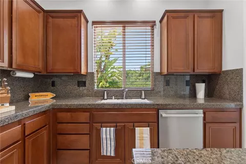 Kitchen - 8059 Terraza Ct, Riverside, CA 92508 photo 5 of 5