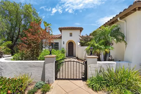 Exterior - 8059 Terraza Ct, Riverside, CA 92508 photo 9 of 27