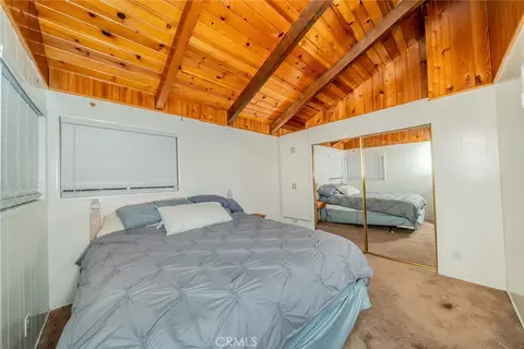 Bedroom - 25123 Valle Dr, Crestline, CA 92325 photo 4 of 5