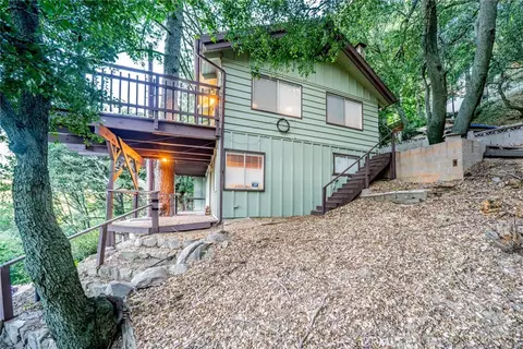 Exterior - 25123 Valle Dr, Crestline, CA 92325 photo 9 of 17
