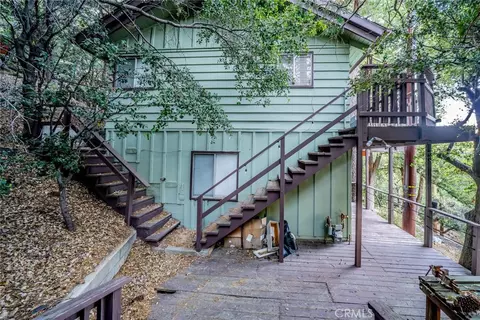 Exterior - 25123 Valle Dr, Crestline, CA 92325 photo 13 of 17