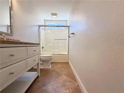 Bath - 44758 Potestas, Temecula, CA 92592 photo 3 of 4