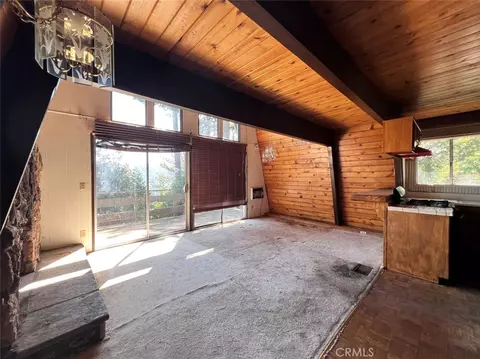 Living - 23865 Lakeview, Crestline, CA 92325 photo 1 of 10