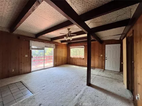 Living - 23865 Lakeview, Crestline, CA 92325 photo 9 of 10