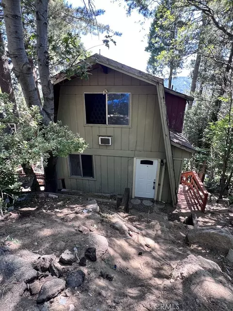 23865 Lakeview, Crestline, CA 92325