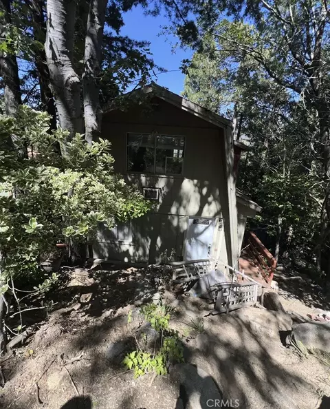 23865 Lakeview, Crestline, CA 92325